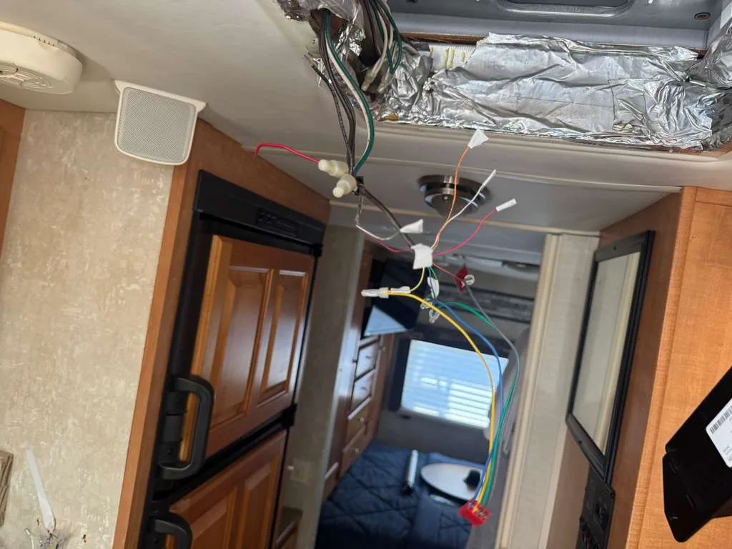 Diagnosing and repairing RV electrical wiring issues in Palm City